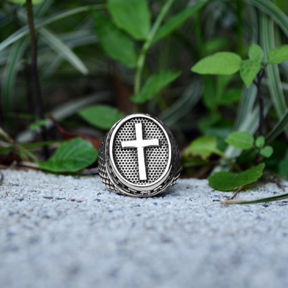 Dragon Scale Cross Ring - Chrome Cult