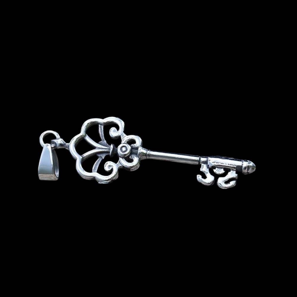 Gothic Antique Key Pendant - Chrome Cult