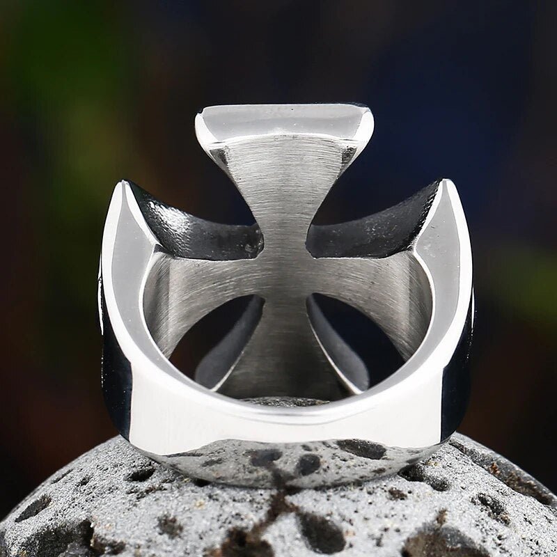 Stone Triquetra Cross Ring - Chrome Cult