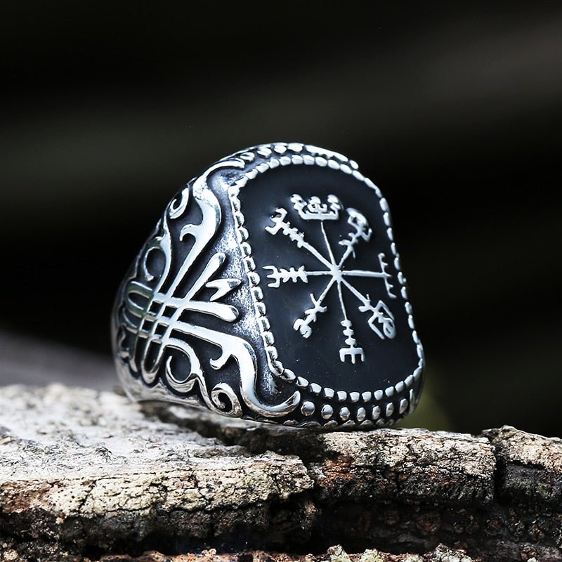 Vintage Vegvisir Black Epoxy Ring - Chrome Cult