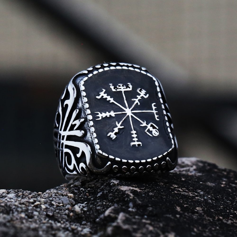 Vintage Vegvisir Black Epoxy Ring - Chrome Cult