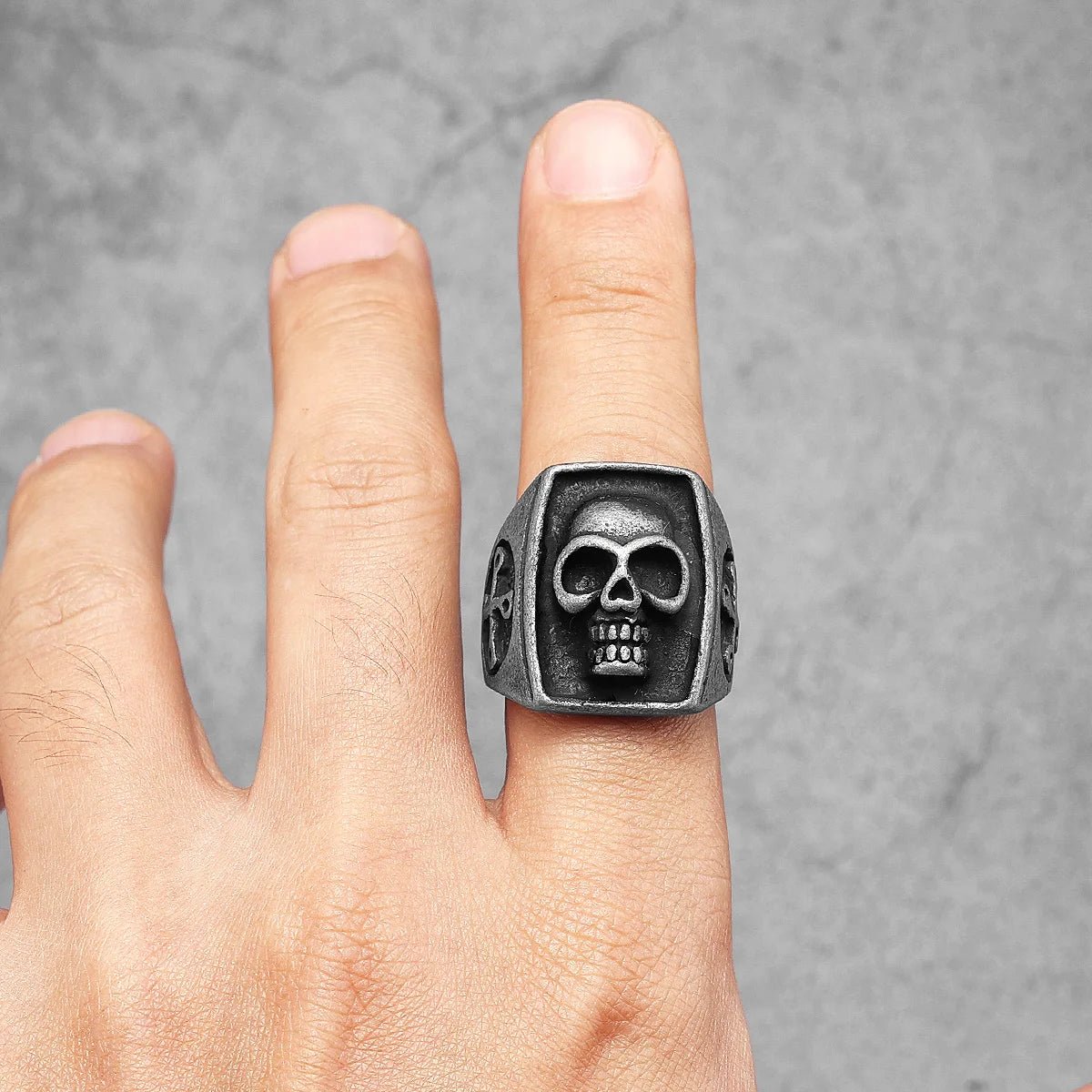 Grave Oath Skull Ring – 316L Stainless Steel Gothic Jewelry by Chrome Cult