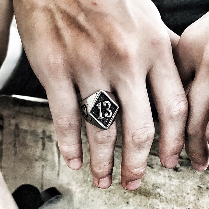 13 Skull Ring