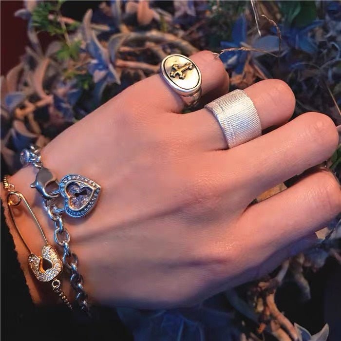Bandage Ring