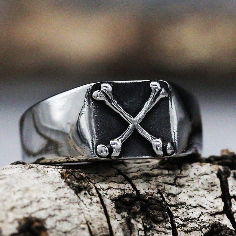 Crossbones Ring