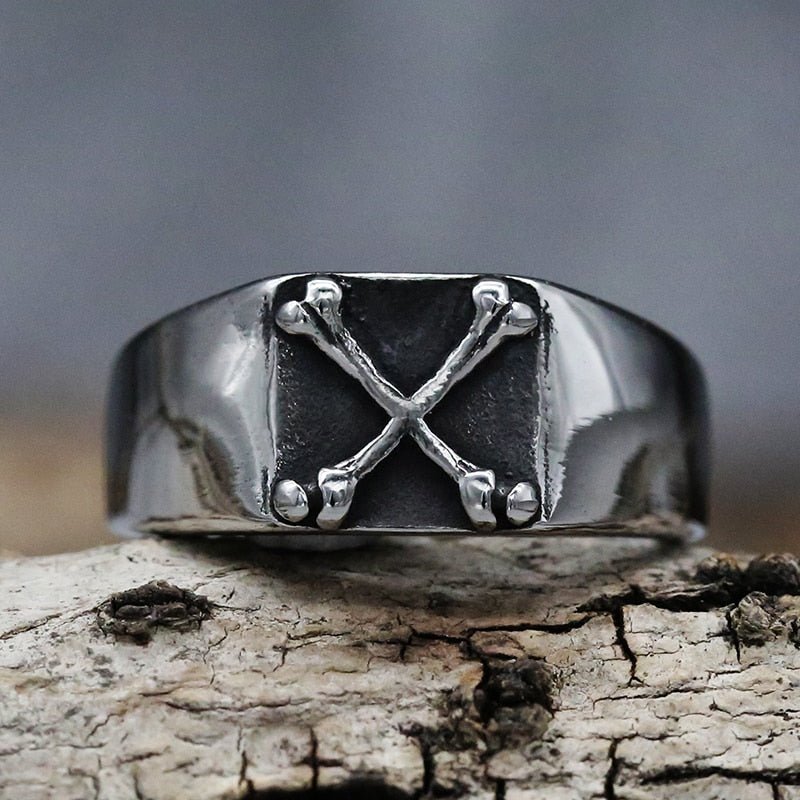 Crossbones Ring