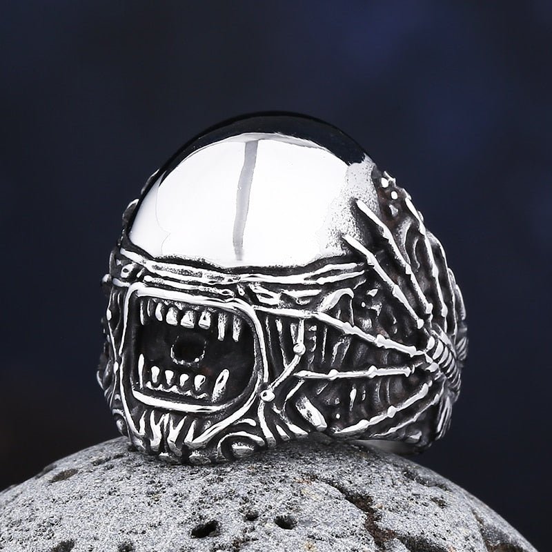 Cyberpunk Skull Head Ring - Chrome Cult