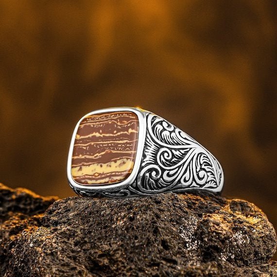 Gem Floral Band Ring - Chrome Cult