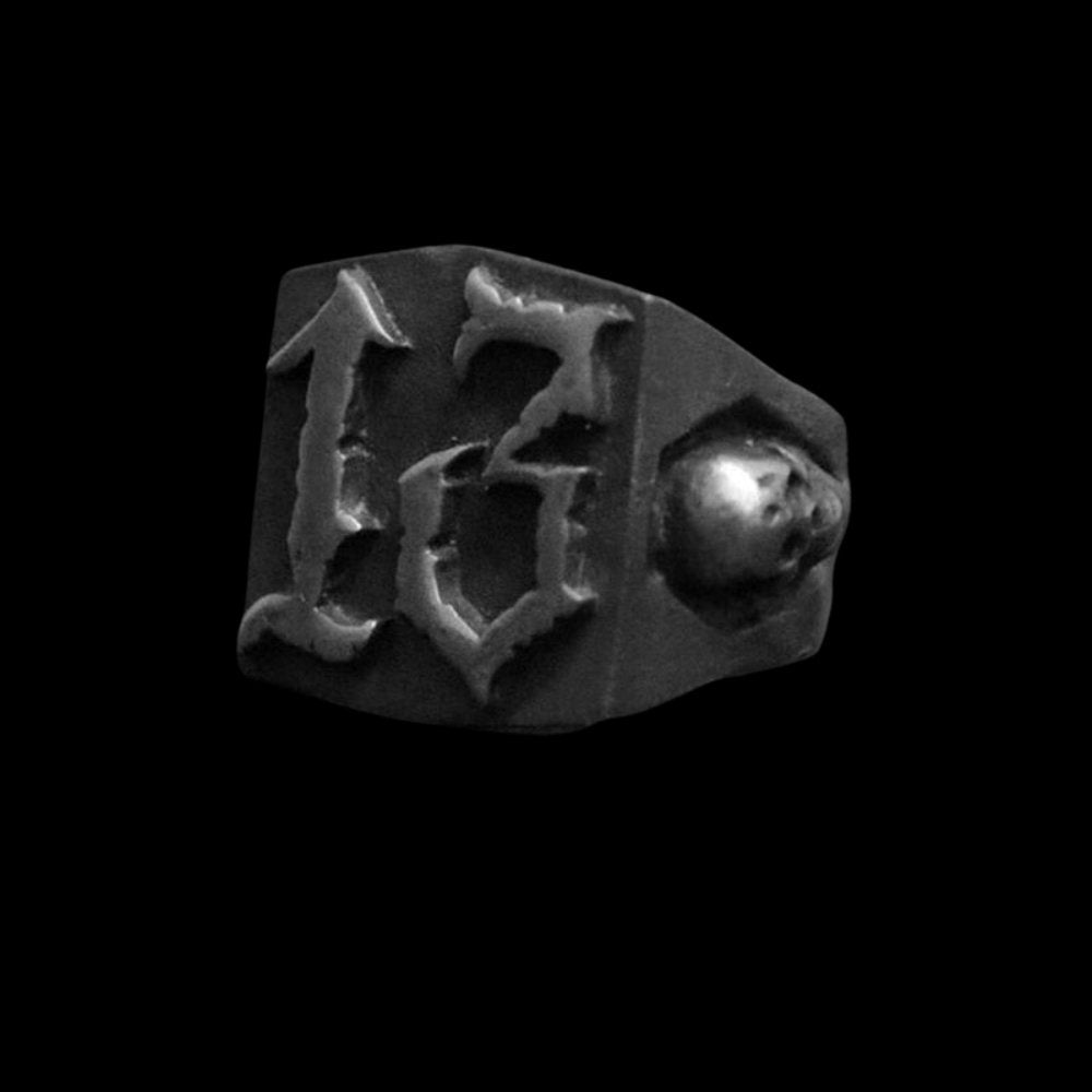 Gothic 13 Skull Ring - Chrome Cult
