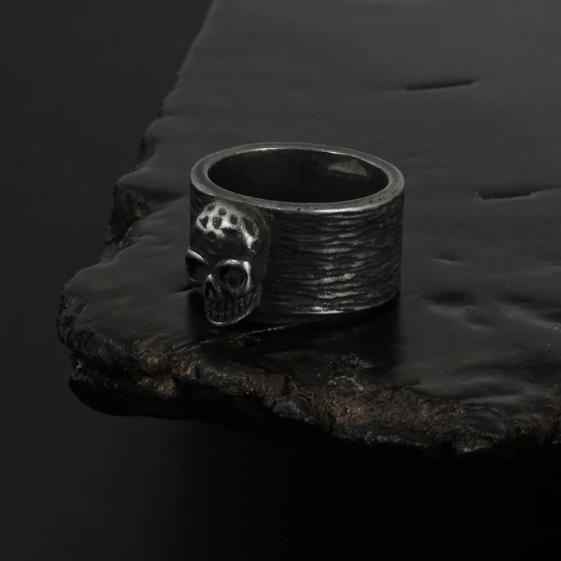 Gothic Skull Ring - Chrome Cult