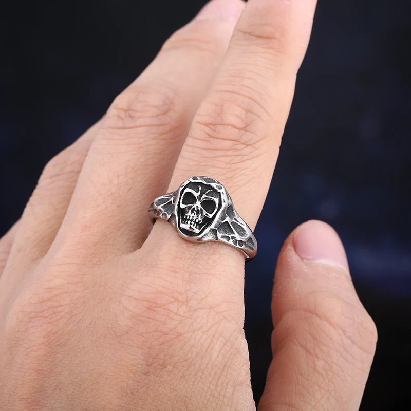 Headstone Skull Ring - Chrome Cult