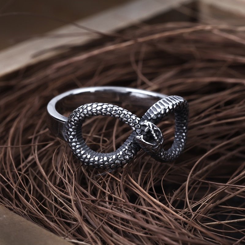 Infinity Snake Ring - Chrome Cult