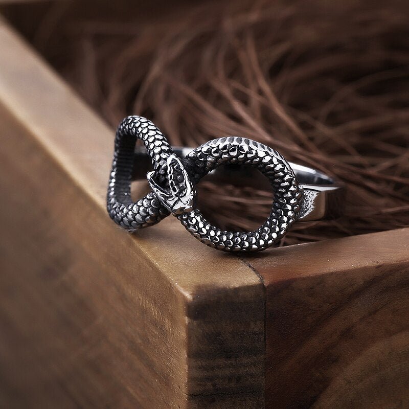 Infinity Snake Ring - Chrome Cult