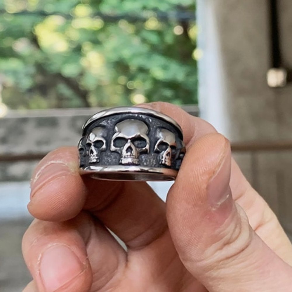 Lost Skulls Eternity Ring - Chrome Cult