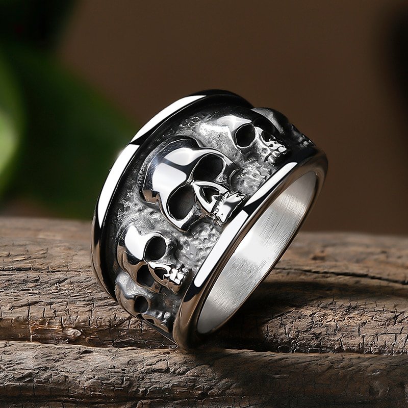 Lost Skulls Eternity Ring - Chrome Cult