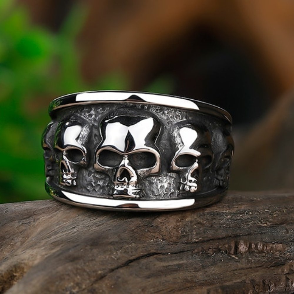 Lost Skulls Eternity Ring - Chrome Cult