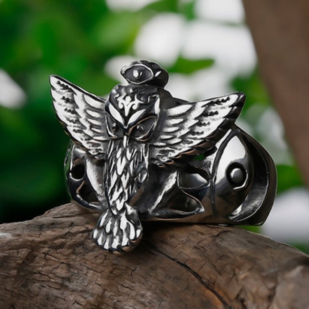 Magic Eye Owl Ring - Chrome Cult