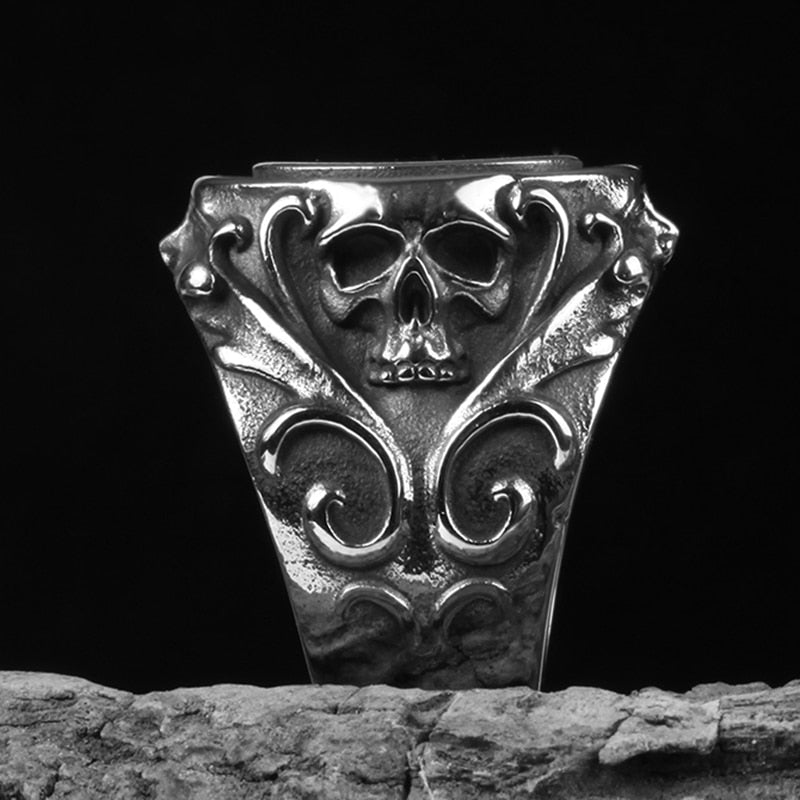 Mirror Gothic Pattern Skull Ring