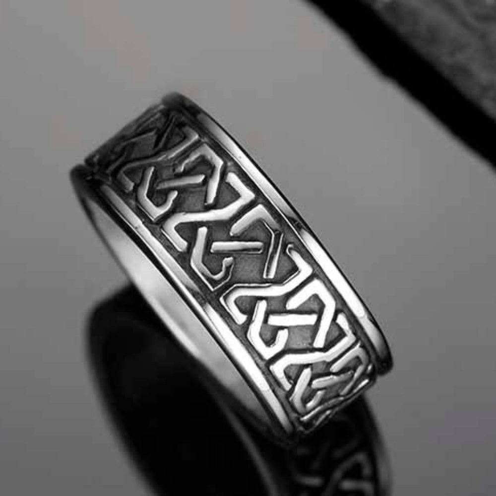 Sailor Celtic Knot Eternity Ring - Chrome Cult
