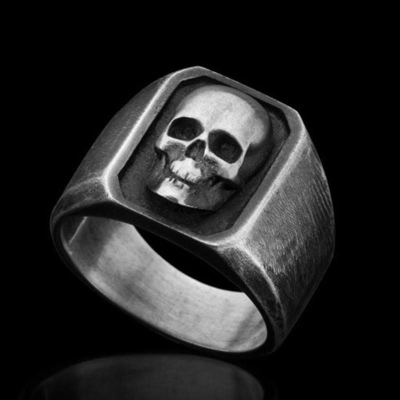 Skull Edge Octagon Ring - Chrome Cult
