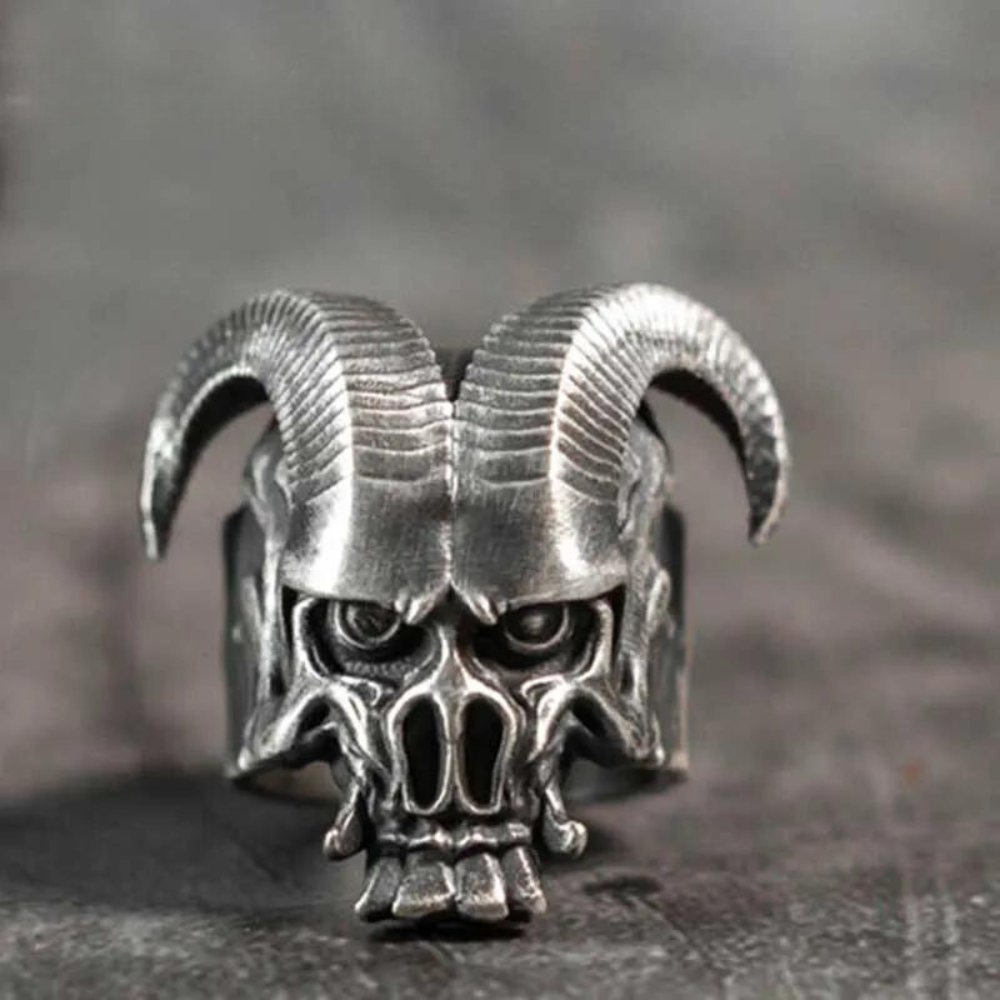 Skull Of The Baphomet Ring - Chrome Cult