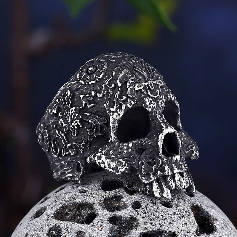 The Black Pearl Skull Ring - Chrome Cult