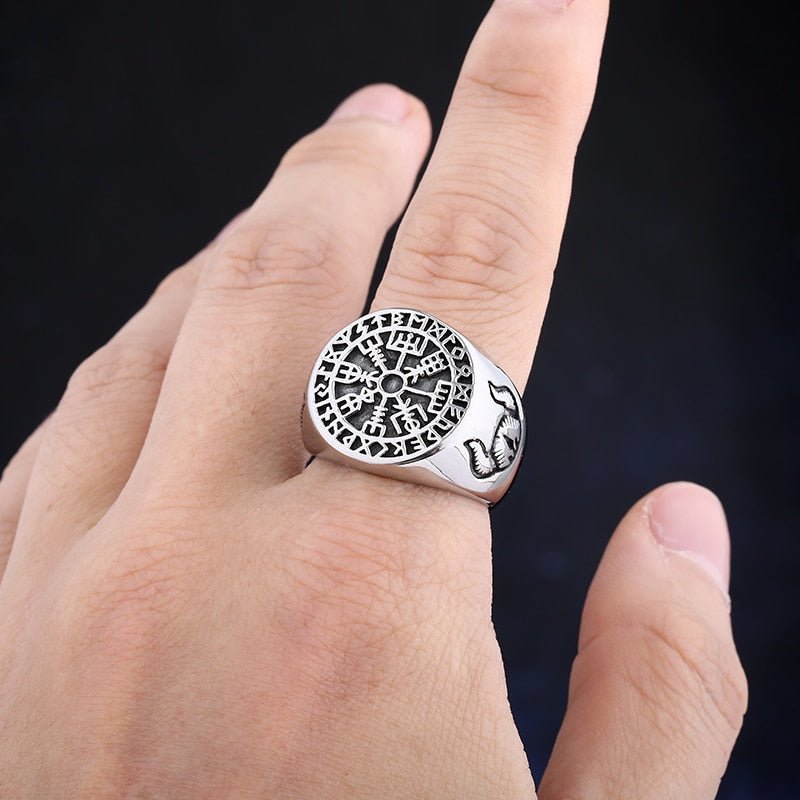 Viking Vegvisir Signet Ring - Chrome Cult