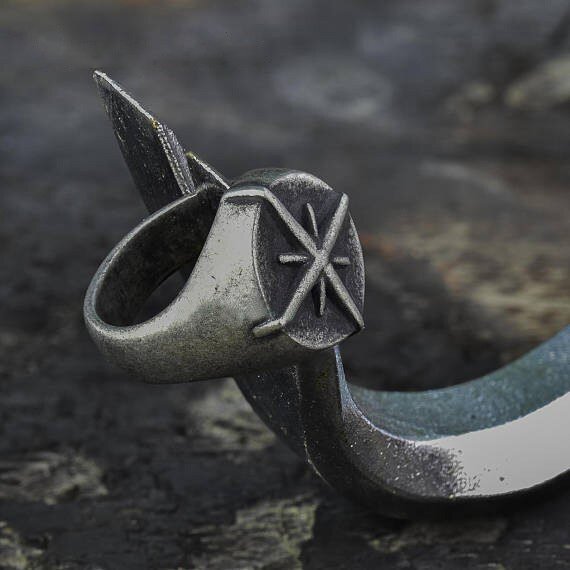 Vintage Compass Ring - Chrome Cult