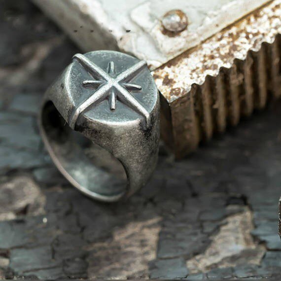 Vintage Compass Ring - Chrome Cult