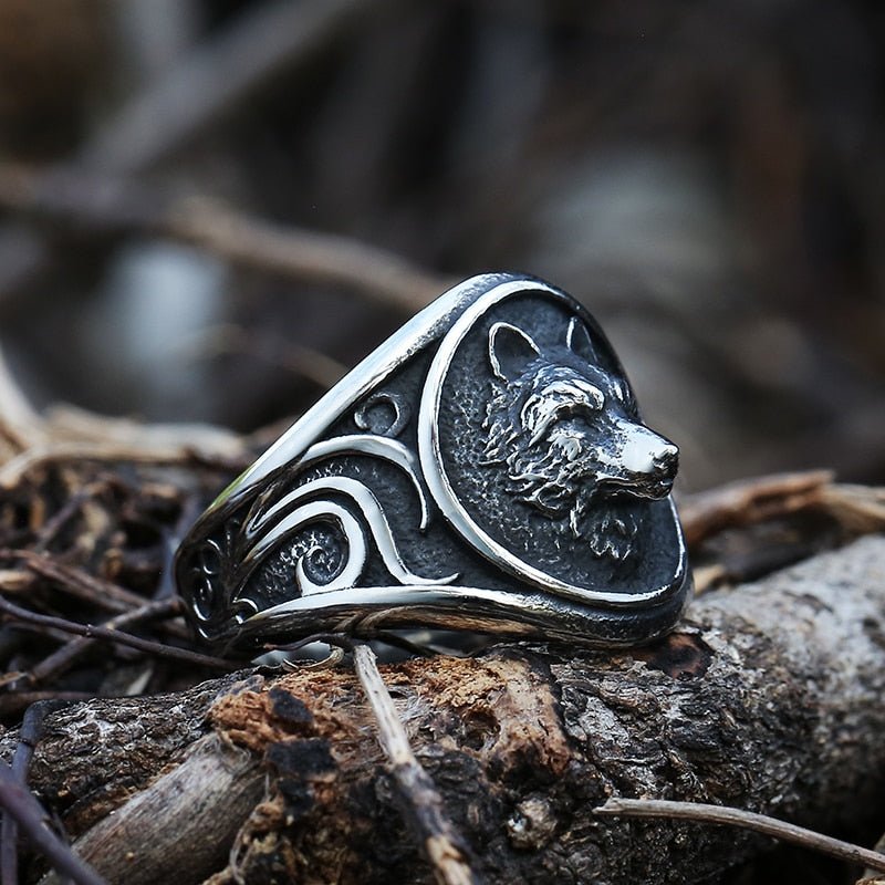Vintage Wolf Ring - Chrome Cult