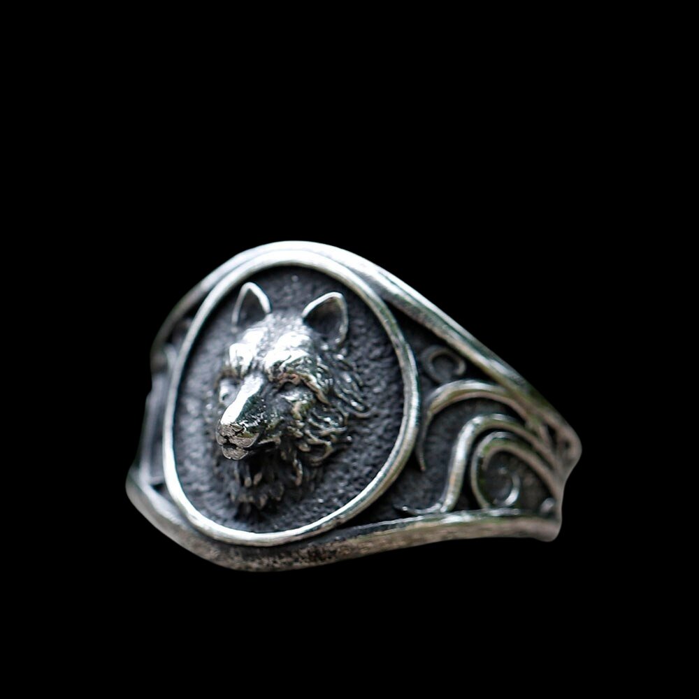 Vintage Wolf Ring - Chrome Cult